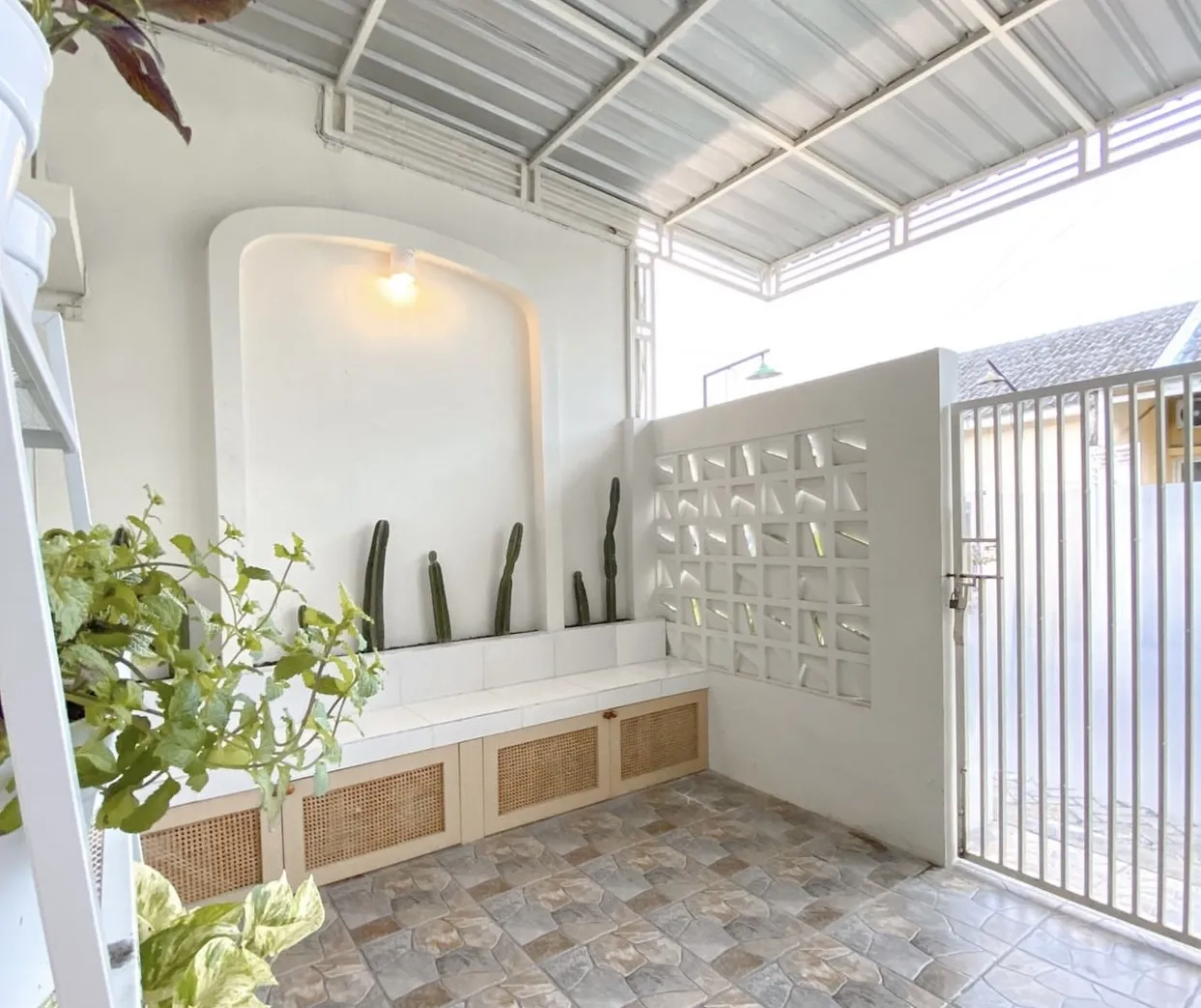 Model Desain Teras Estetik yang Cocok Buat Foto-foto Instagramable