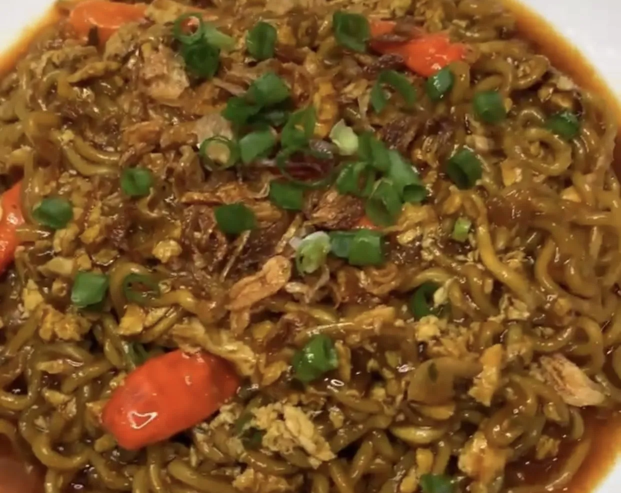 Resep Mie Nyemek ala Rumahan: Kenikmatan Mie Kuah yang Bikin Nagih