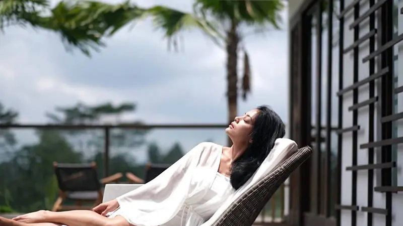 Staycation: Liburan Tanpa Jauh-jauh, Asyiknya Dijamin!