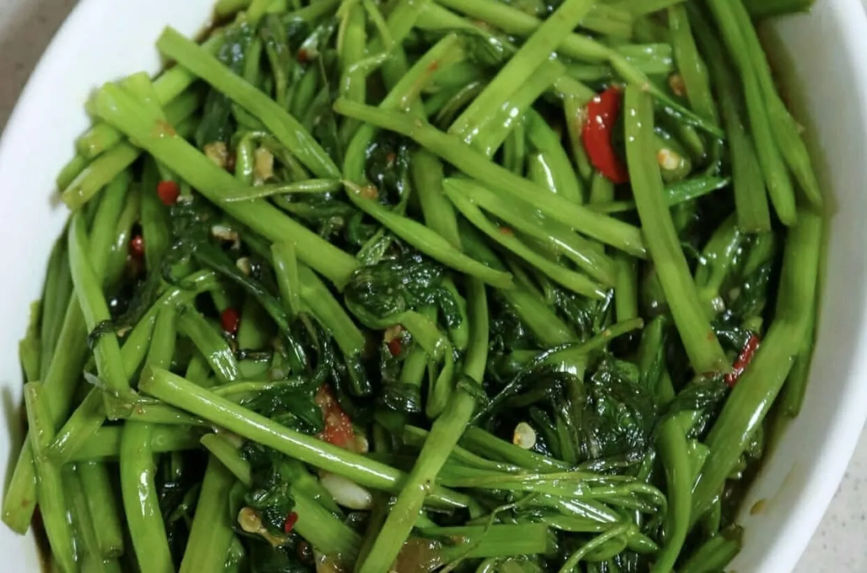 Manfaat Kangkung: Sayur Murah Meriah dengan Segudang Khasiat