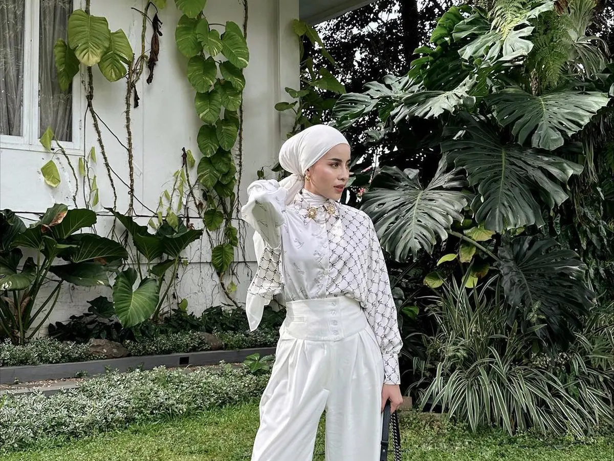 Cara Mudah Memulai Gaya Grandma Core ala Nenek-Nenek Keren (Ilustrasi)