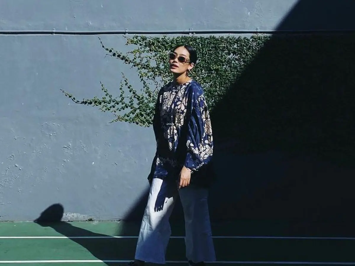 Rahasia Tampil Stylish dengan Grandma Core, Gaya Fashion Nenek-Nenek Modern (Ilustrasi)