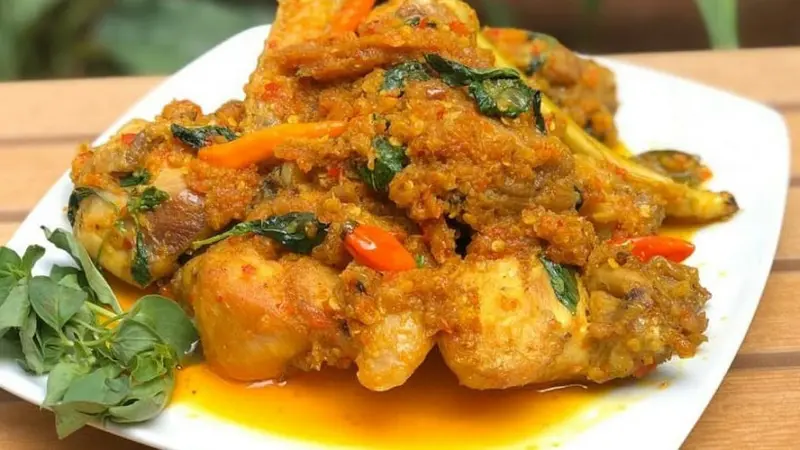 Resep Ayam Woku: Pedasnya Bikin Nagih! (Ilustrasi)