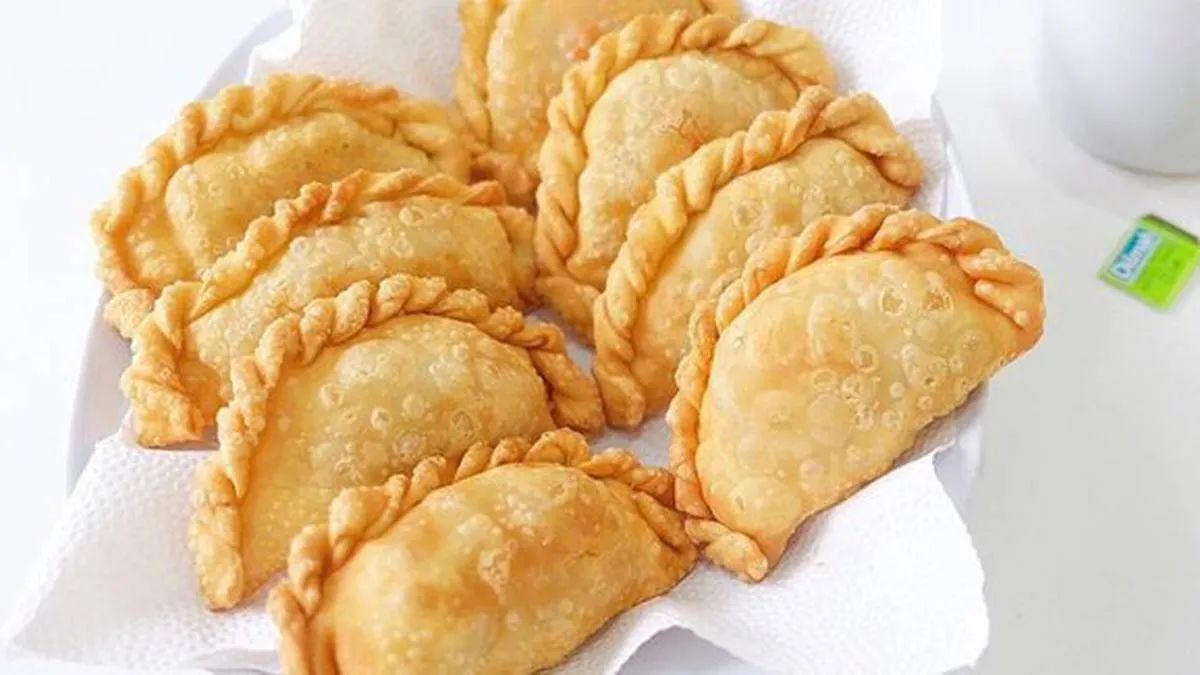 Resep Pastel: Gurihnya Crispy di Luar, Lezatnya Isiannya! (Ilustrasi)